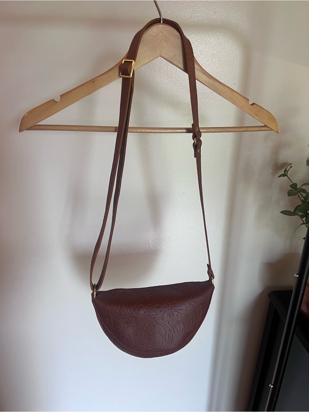 Portland Leather Meadow Koala Sling shoulder bag purse - Picture 3 of 9